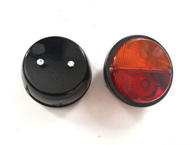 Rear light circular 2-part left without license plate light (D135 mm)